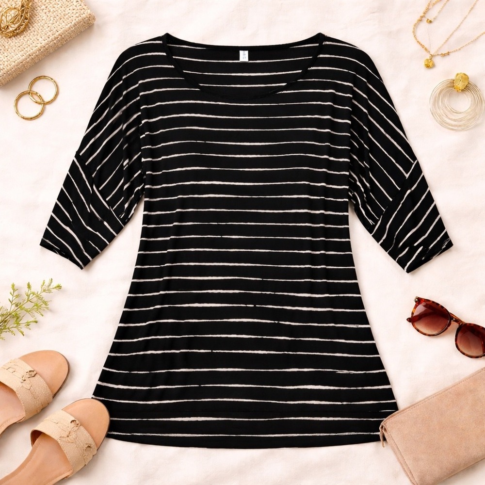 Chicos Size 2 Women’s Black & Cream Striped 3/4 Sleeve Blouse